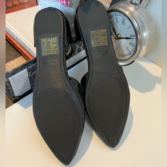 Black cut out flats - Picture 6 of 6